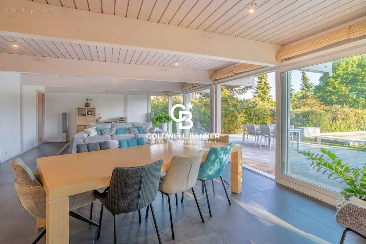 Maison familiale avec piscine à vendre à Vétraz-Monthoux proche Genève - photo 4