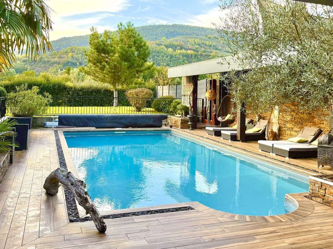 Maison à VAULNAVEYS-LE-BAS