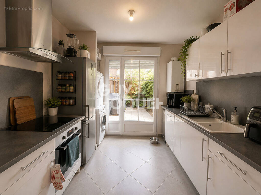 Appartement à SAINT-JEAN-DE-BRAYE