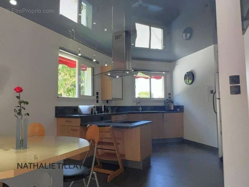 Maison à LA CHAPELLE-SAINT-MESMIN