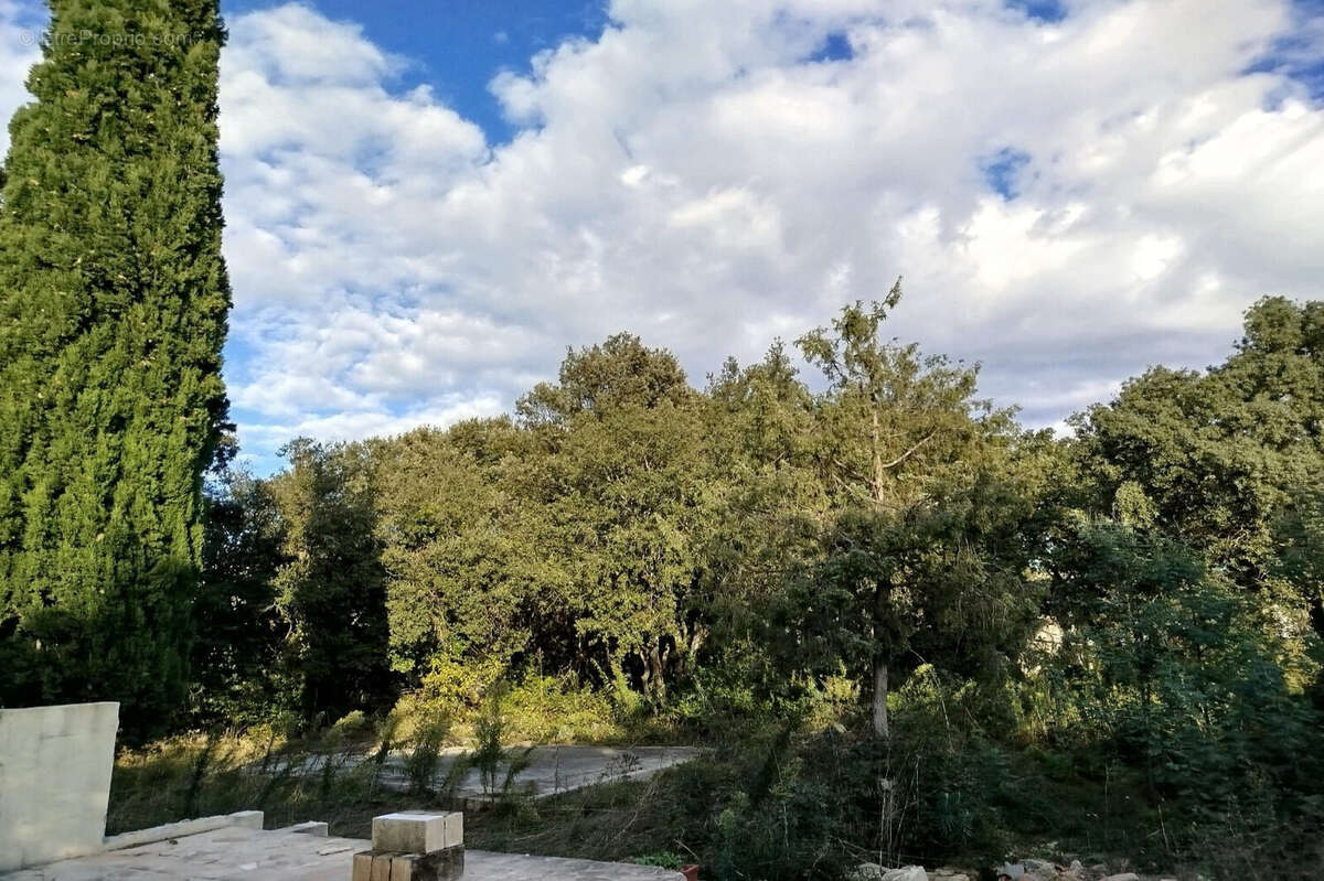 Terrain à VERS-PONT-DU-GARD