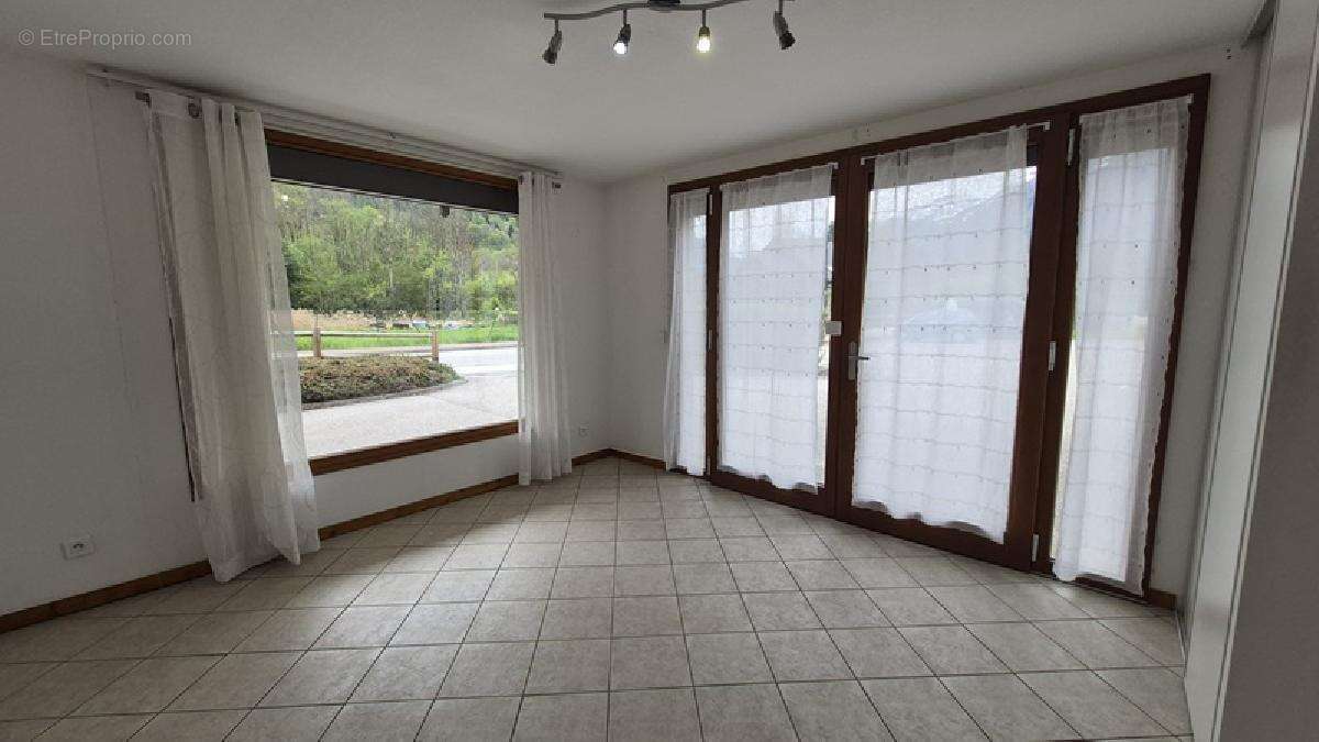 Appartement à ALLEMOND