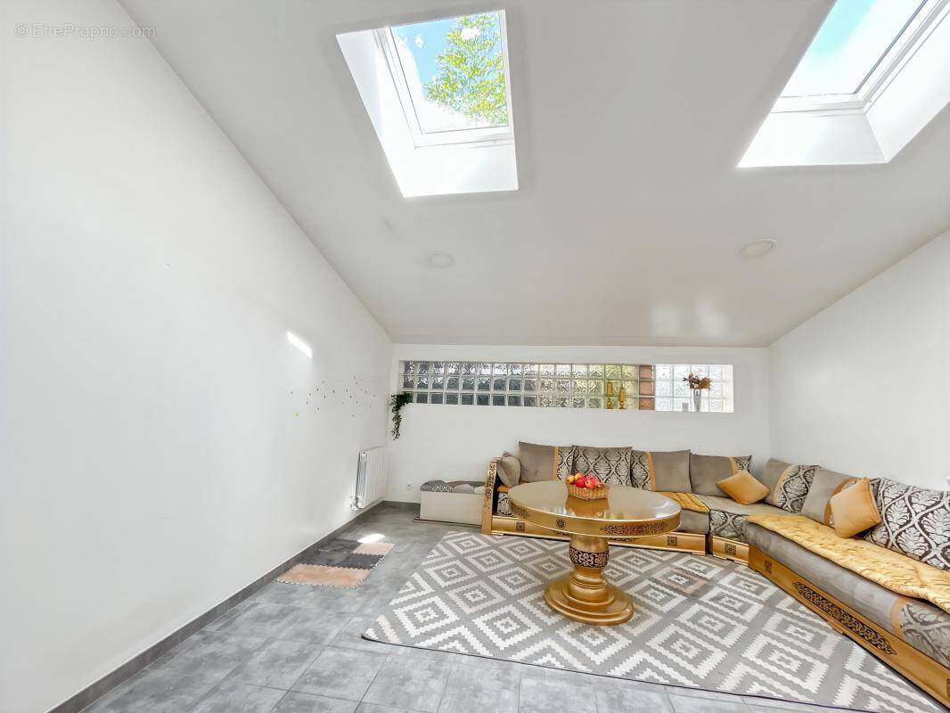 Maison à LAIGNEVILLE