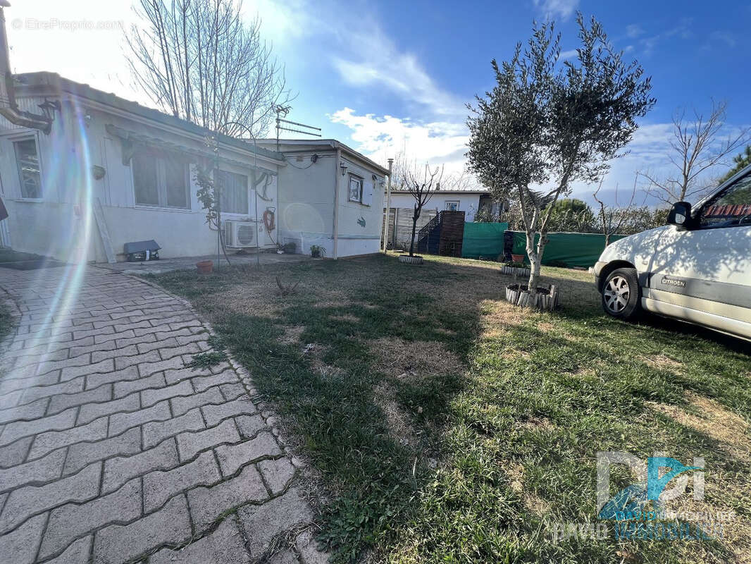 Terrain de loisirs avec mobil-home - photo 2