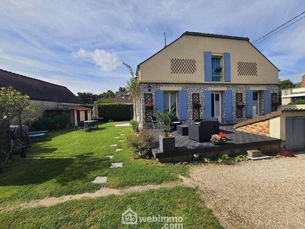 Une autre vue de la maison. - Maison à FONTAINEBLEAU