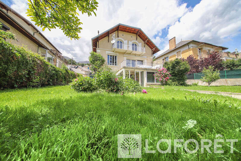 Maison à EMBRUN