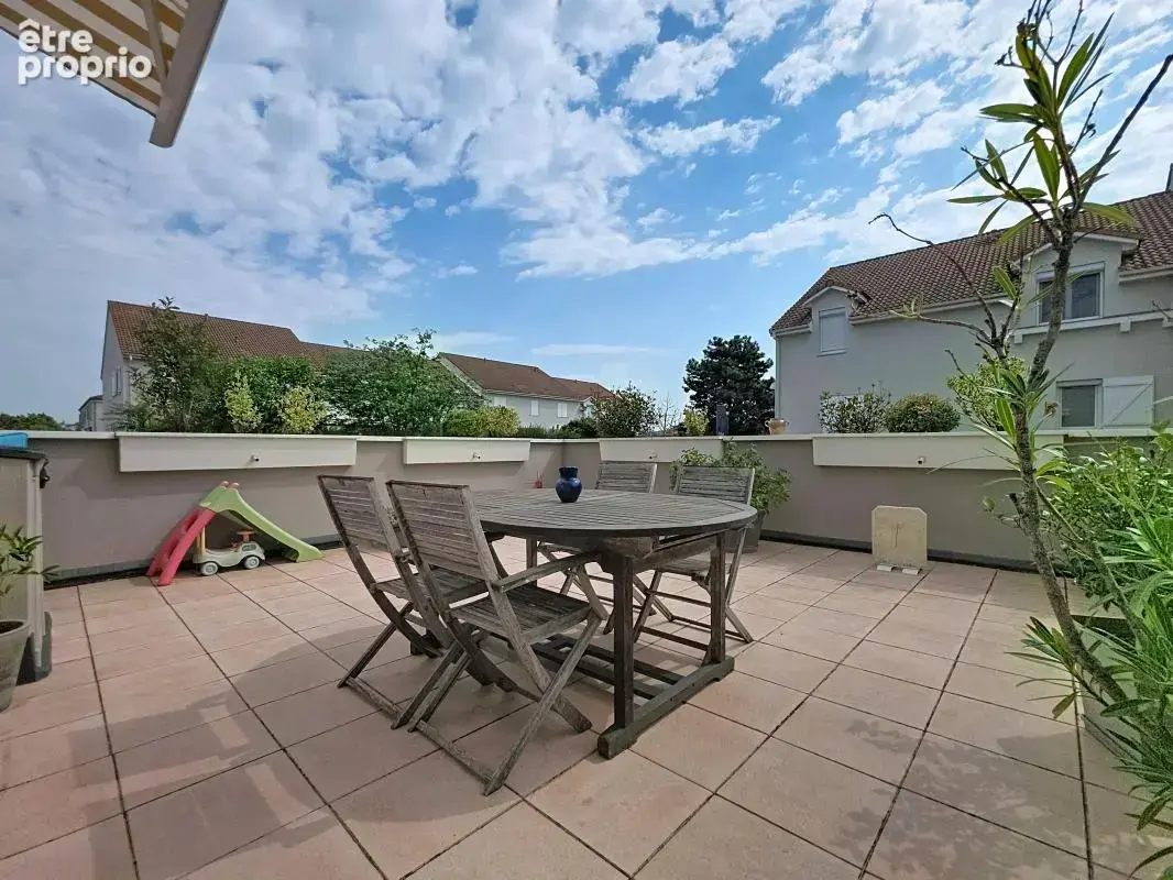 Appartement - Duplex - 3 Chambres - Terrasse - Cave - Garage en sus- 1 Place de parking attitrée - Au calme absolu - Proche tout - photo 6