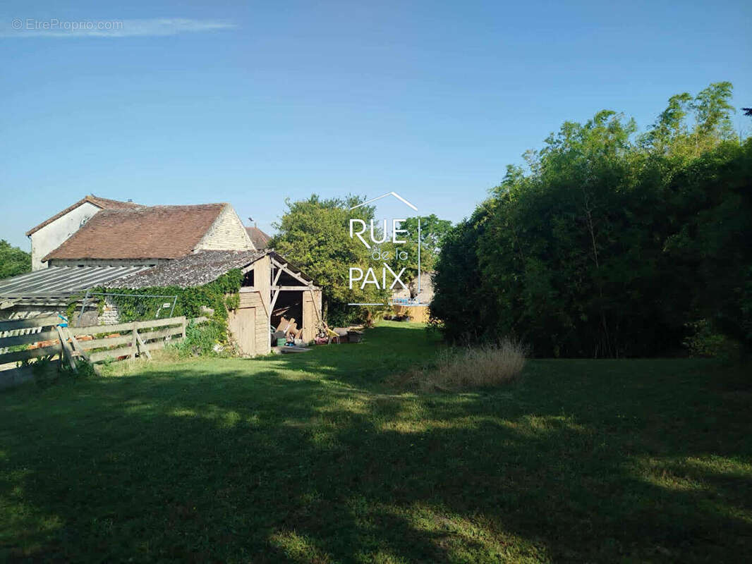 Maison à THURE