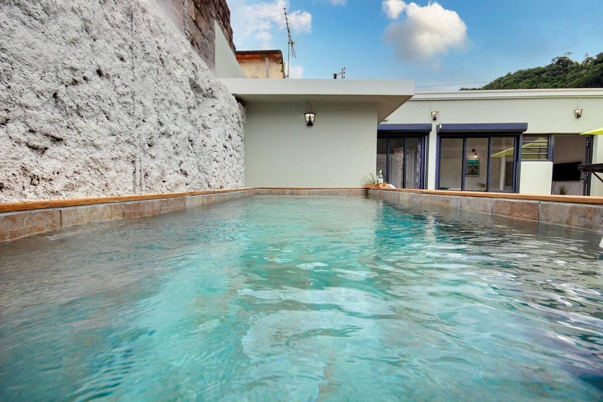 Maison à SAINT-PIERRE