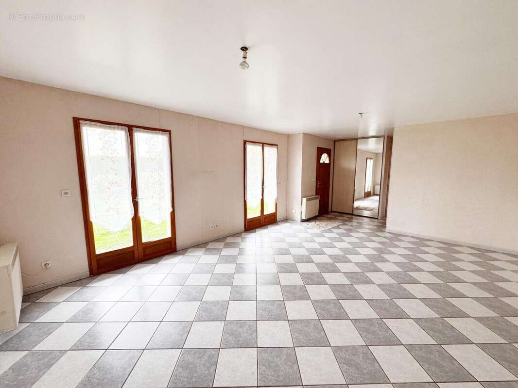 Photo 3 - Maison à NEUILLY-EN-THELLE