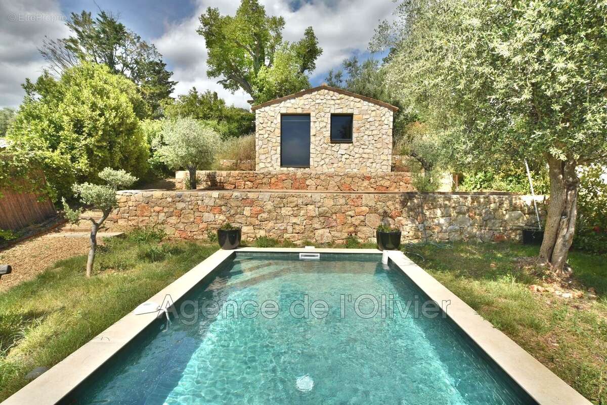 Maison à VALBONNE