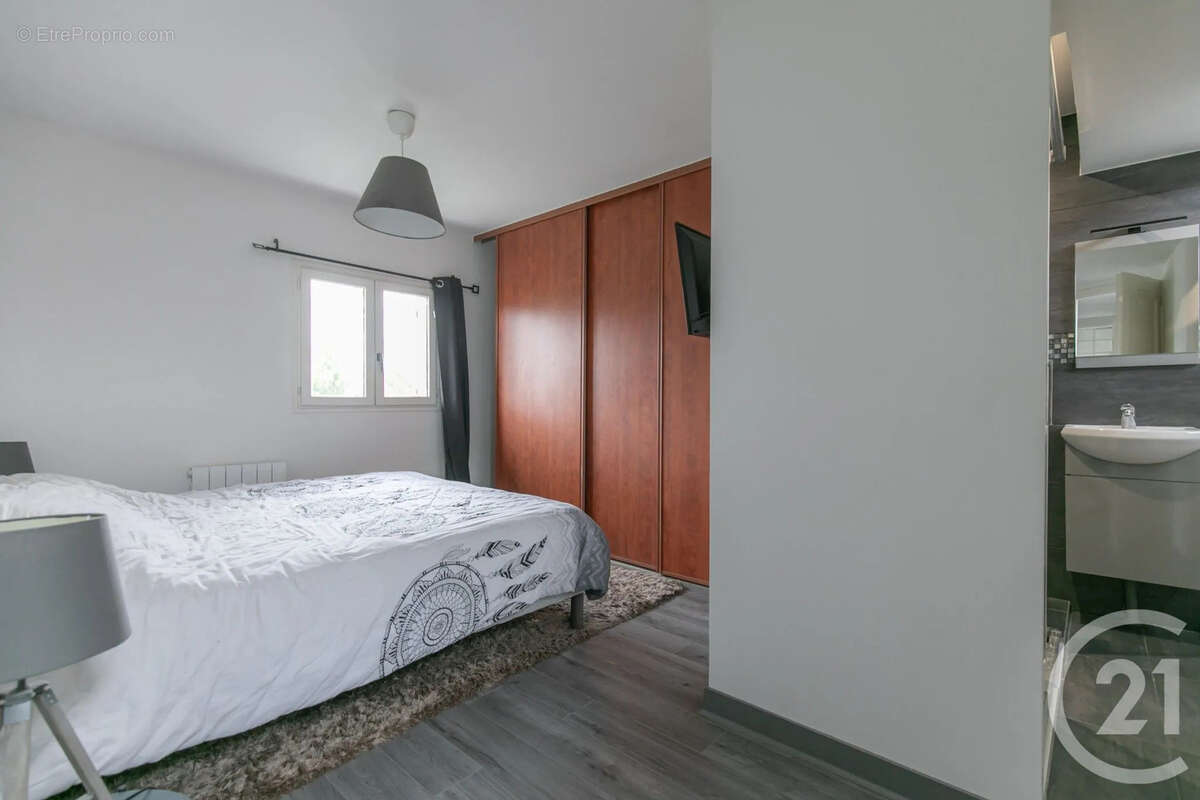 Maison à CHAMPIGNY-SUR-MARNE