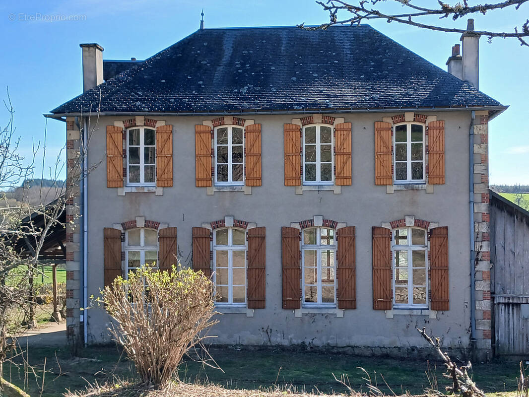 Maison à SAINT-LEGER-DE-FOUGERET
