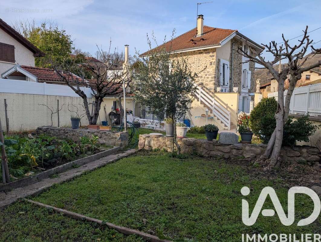 Photo 3 - Maison à BRIE-ET-ANGONNES