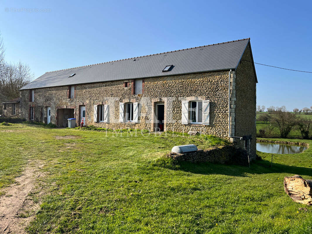 Maison à LE MELE-SUR-SARTHE