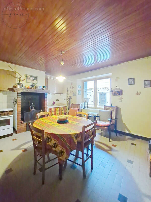 Maison à LACAUNE