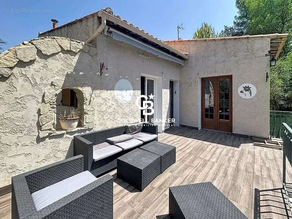 Le Beausset - Maison sur Terrain de 5000m2 - photo 9