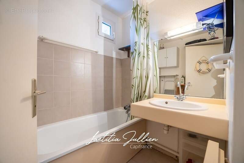 DEPT VAR - LE LAVANDOU Cavalière – Studio 26m² 4 couchages avec terrasse de 11m² plein Sud au calme, parking et plage à pied - photo 11