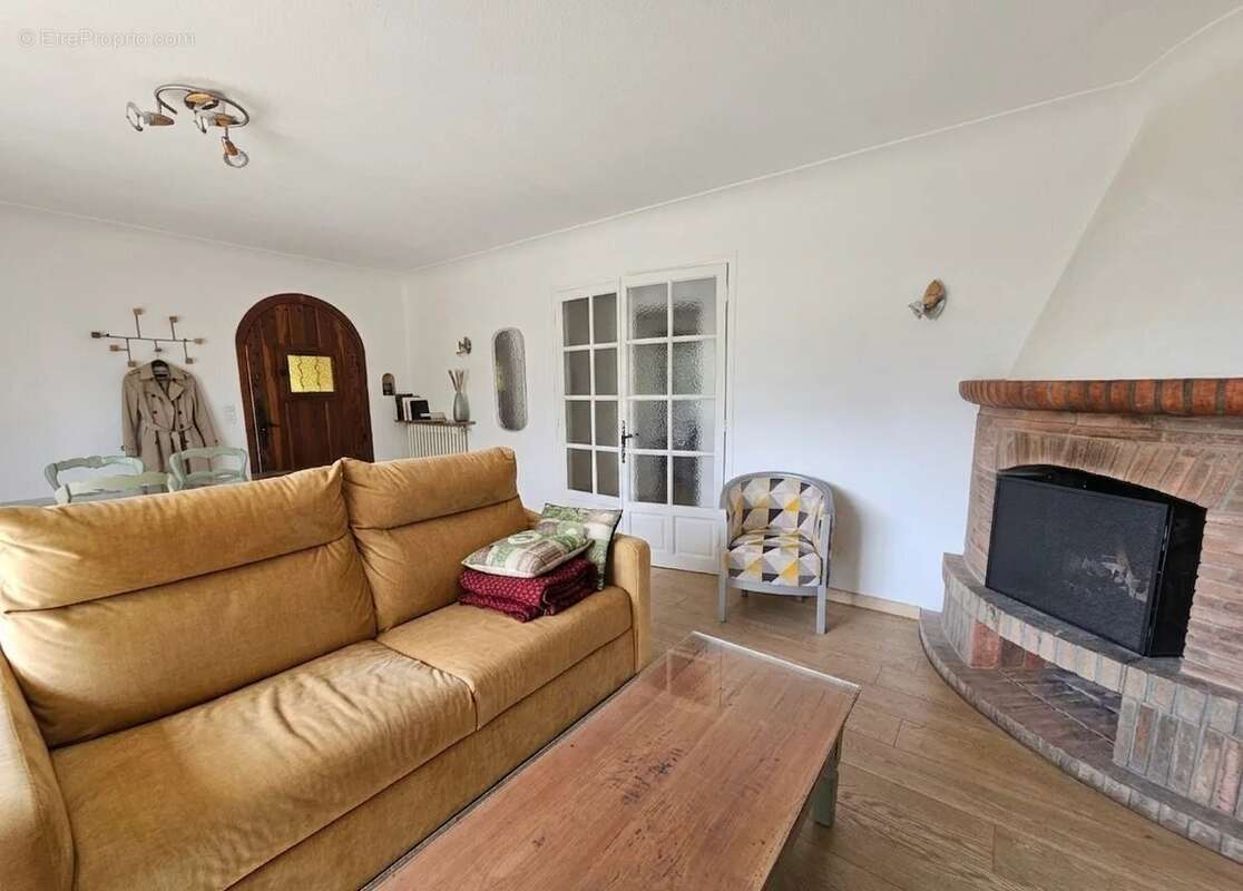 Maison à SAINT-VALLIER-DE-THIEY