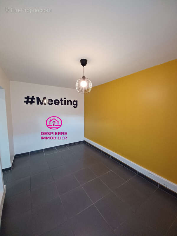 Commerce à SALAISE-SUR-SANNE