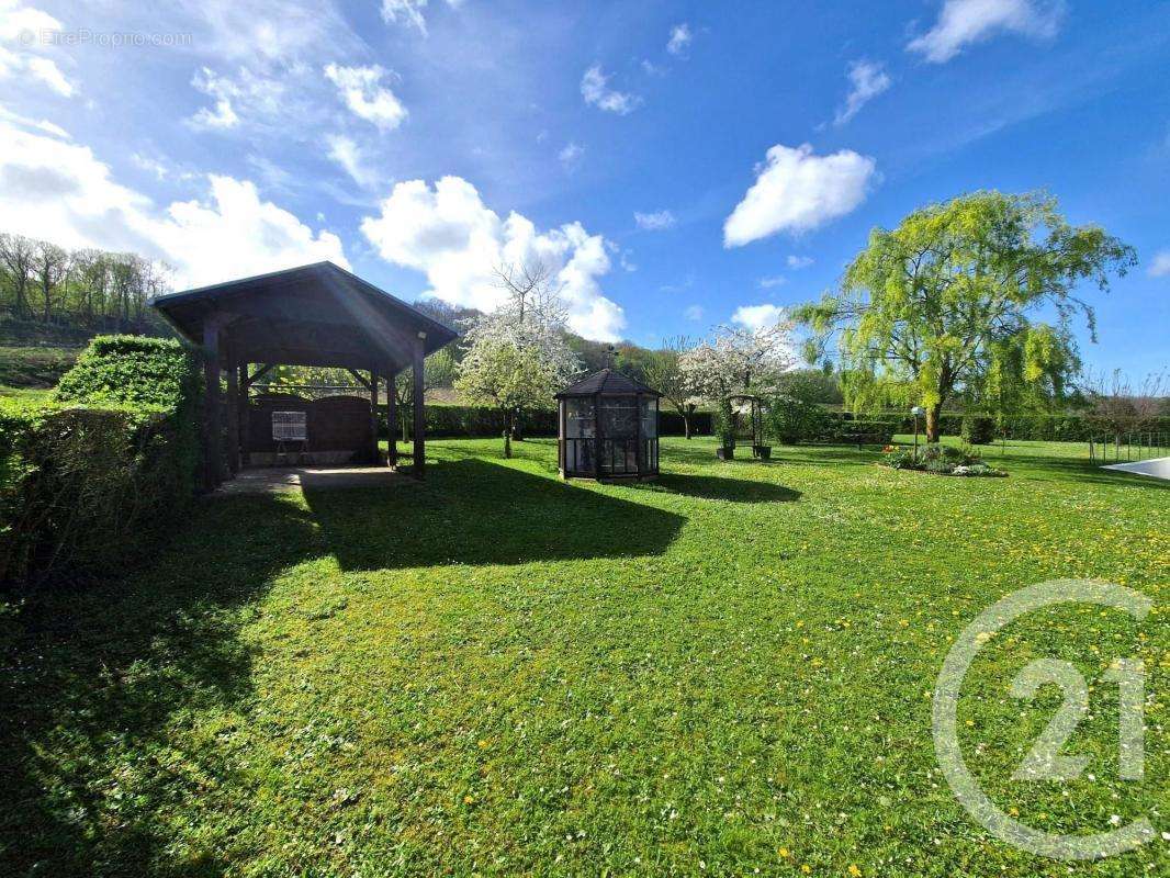 Maison à PONT-SAINTE-MAXENCE