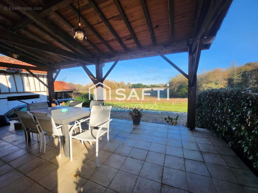 Maison 95 m² à Panjas  - photo 4