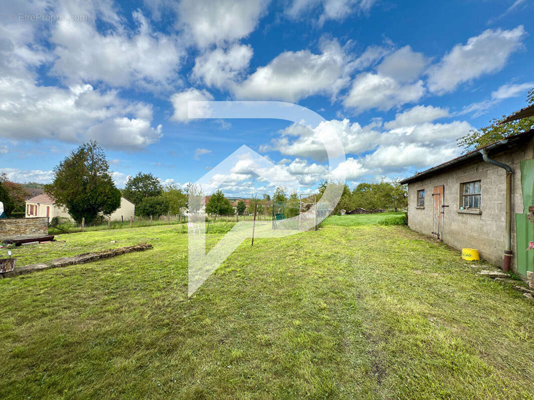 Maison à BREUVANNES-EN-BASSIGNY