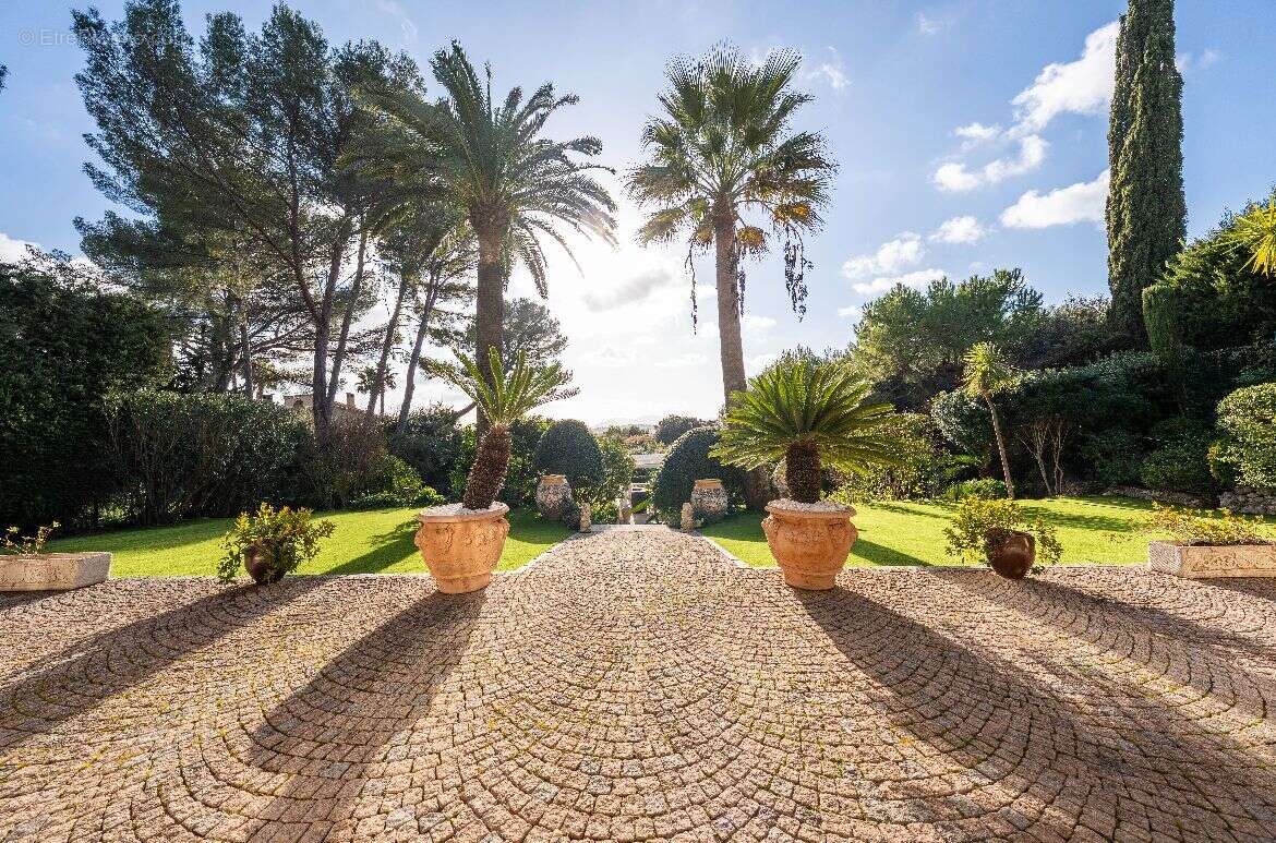 Maison à MOUGINS