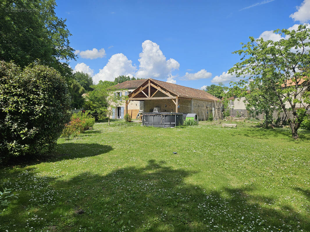 Maison à AIGREFEUILLE-D&#039;AUNIS