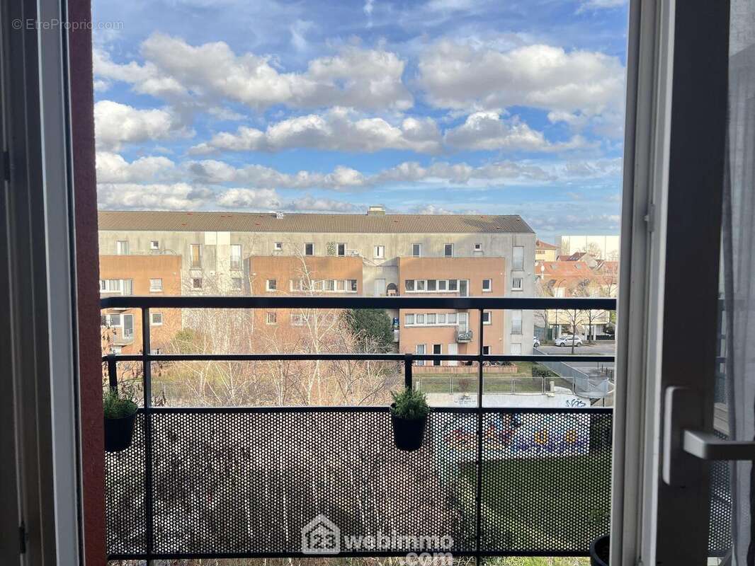 Balcon, - Appartement à VITRY-SUR-SEINE