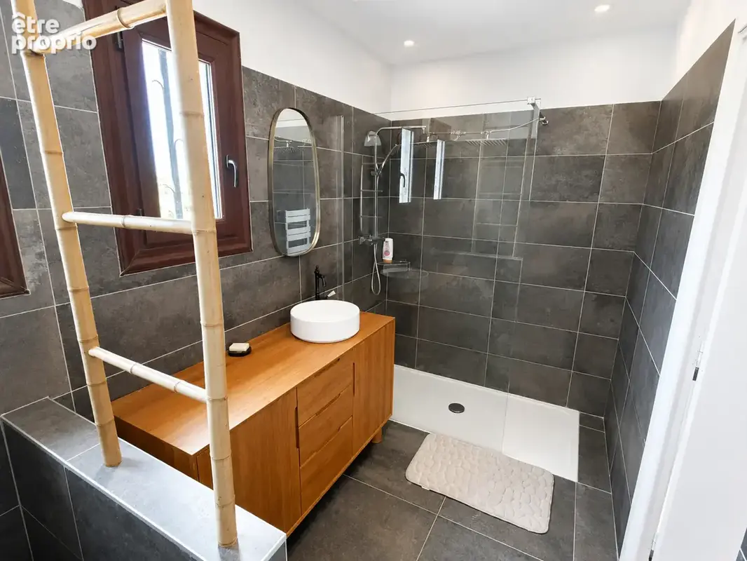 Maison T4 — Garage / piscine — Vue mer panoramique - photo 10