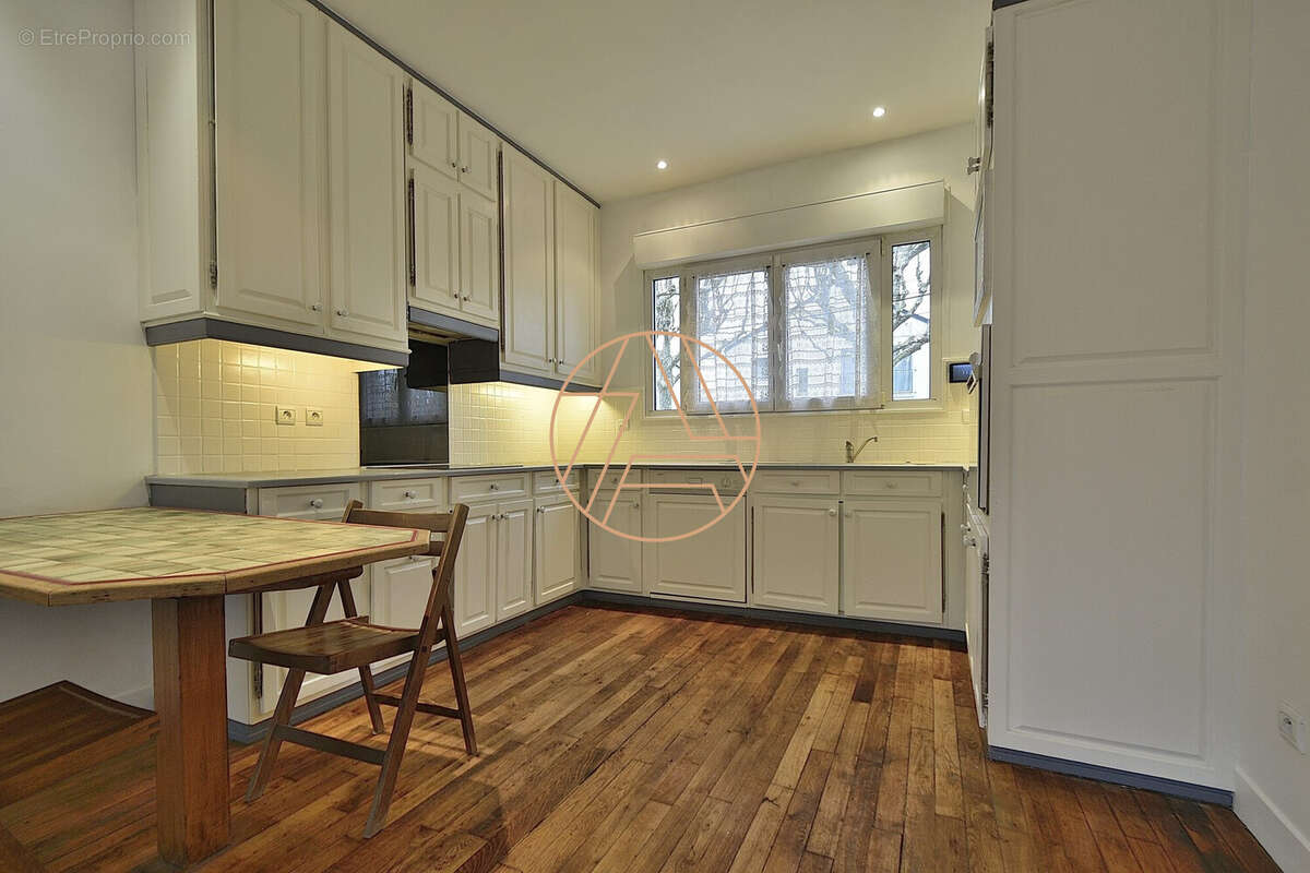 Maison à SAINT-MAUR-DES-FOSSES