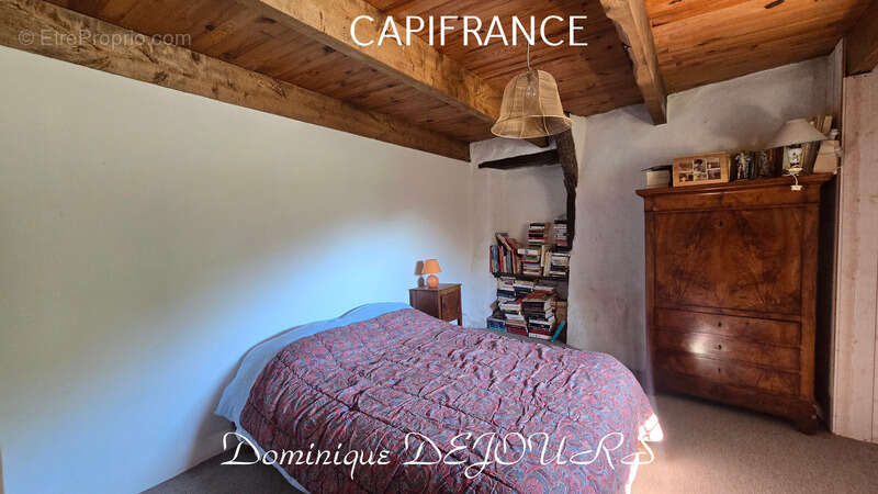 ALBON-D'ARDECHE (07) - Maison en pierres dans un hameau retiré, calme et paisible - 176m² habitable - grange à rénover - terrain - photo 12