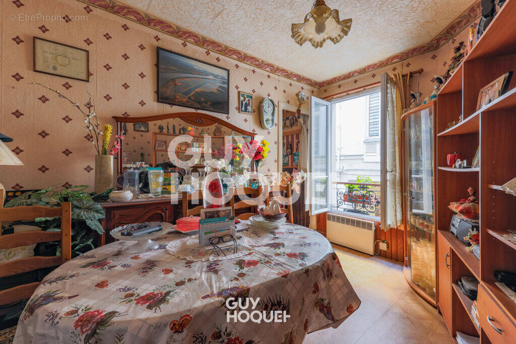 Appartement à PARIS-11E