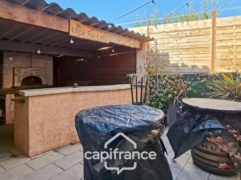 Maison à SAINT-GENIES-DE-COMOLAS