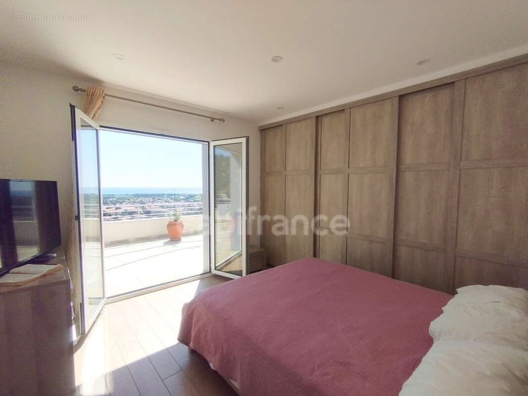 Maison T5 de 124 m2, avec grande terrasse et vue panoramique sur la mer, parking et son jardin à FOLELLI 20213 (HAUTE CORSE) - photo 10