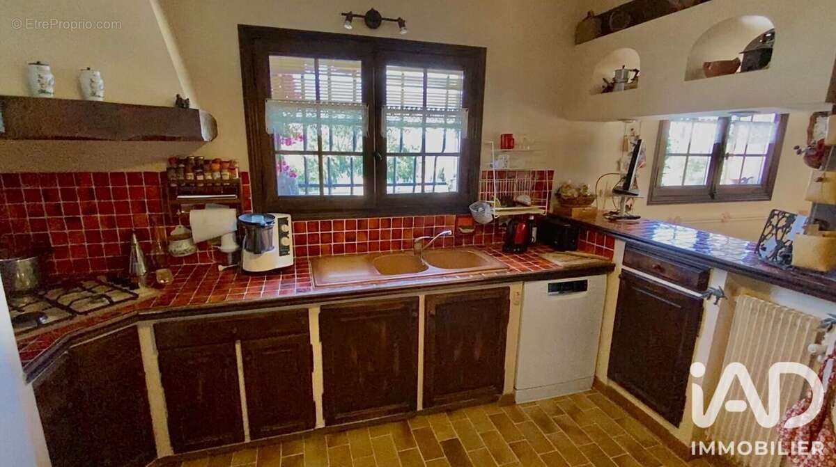 Maison 265 m² à Cabris  - photo 8