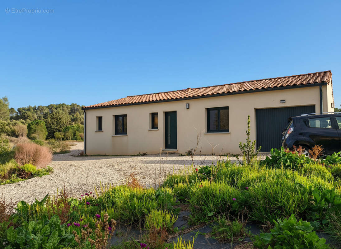 Maison à ESCALES
