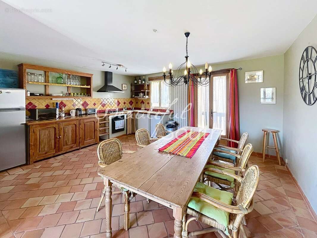 Maison à MONTALBA-LE-CHATEAU