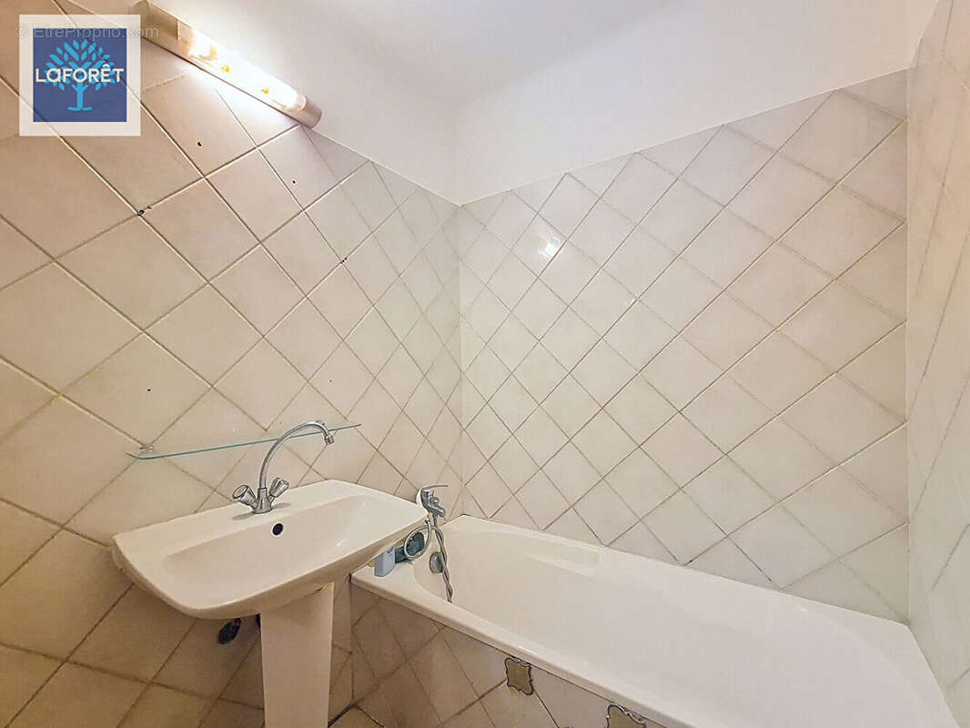 Appartement à VALLAURIS