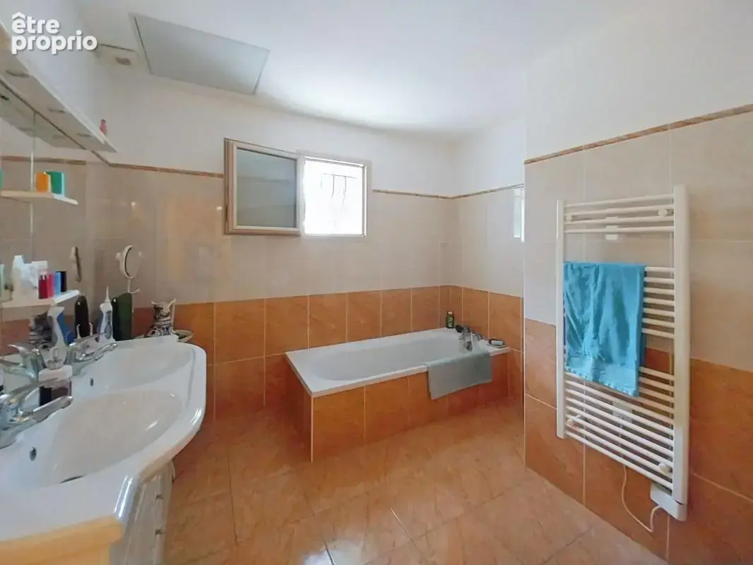 Vente maison à Castelnau de Guers avec vue sur les collines - photo 8