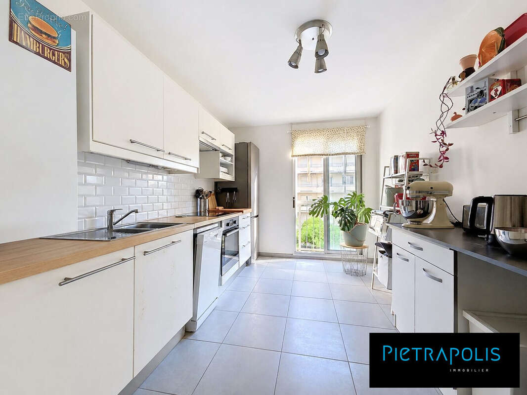 Appartement 71 m² à Lyon-8e  - photo 3