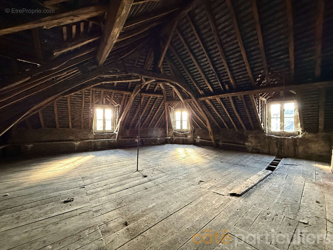 Appartement à SAINT-AMAND-MONTROND