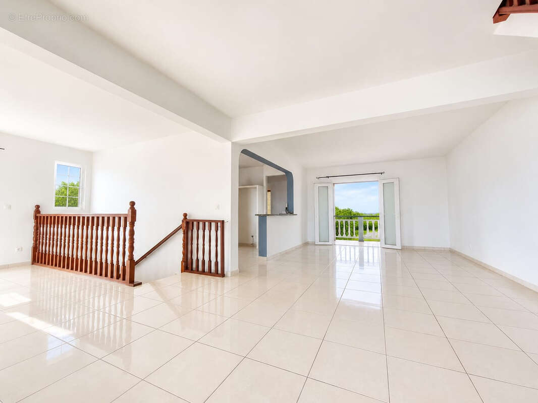 Villa f7 sur 1000 m2 saint-leu - photo 15