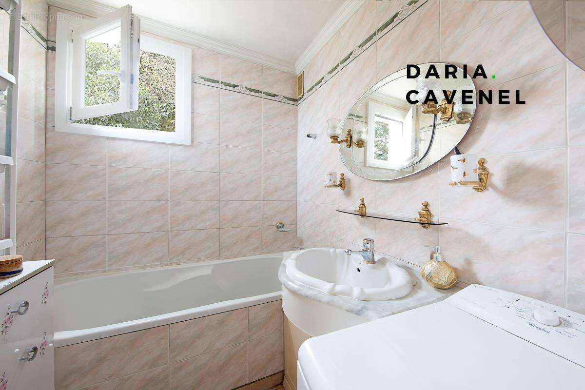 Appartement à L&#039;HAY-LES-ROSES