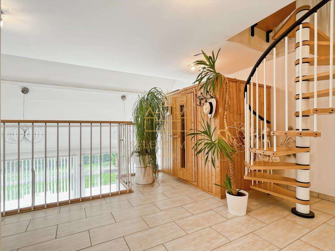 Magnifique maison 220m² et sa dépendance de 40m² à 5 min d'Évreux - photo 5