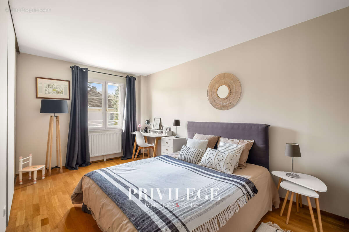 Maison à SAINT-DIDIER-AU-MONT-D'OR