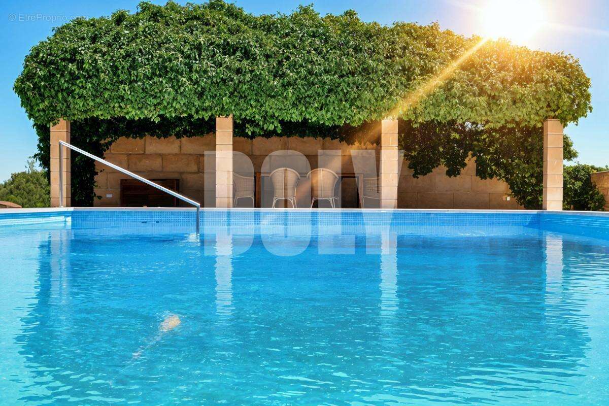 Maison à AURIBEAU-SUR-SIAGNE