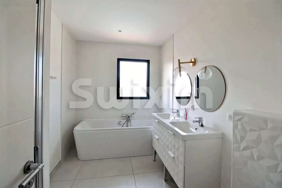 Maison à BOURGOIN-JALLIEU