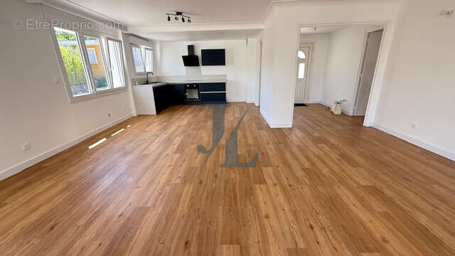 EXCLUSIVITÉ   Bien rare ! Appartement T3 en rez-de-jardin avec terrasse couverte et jardin privatif - photo 4